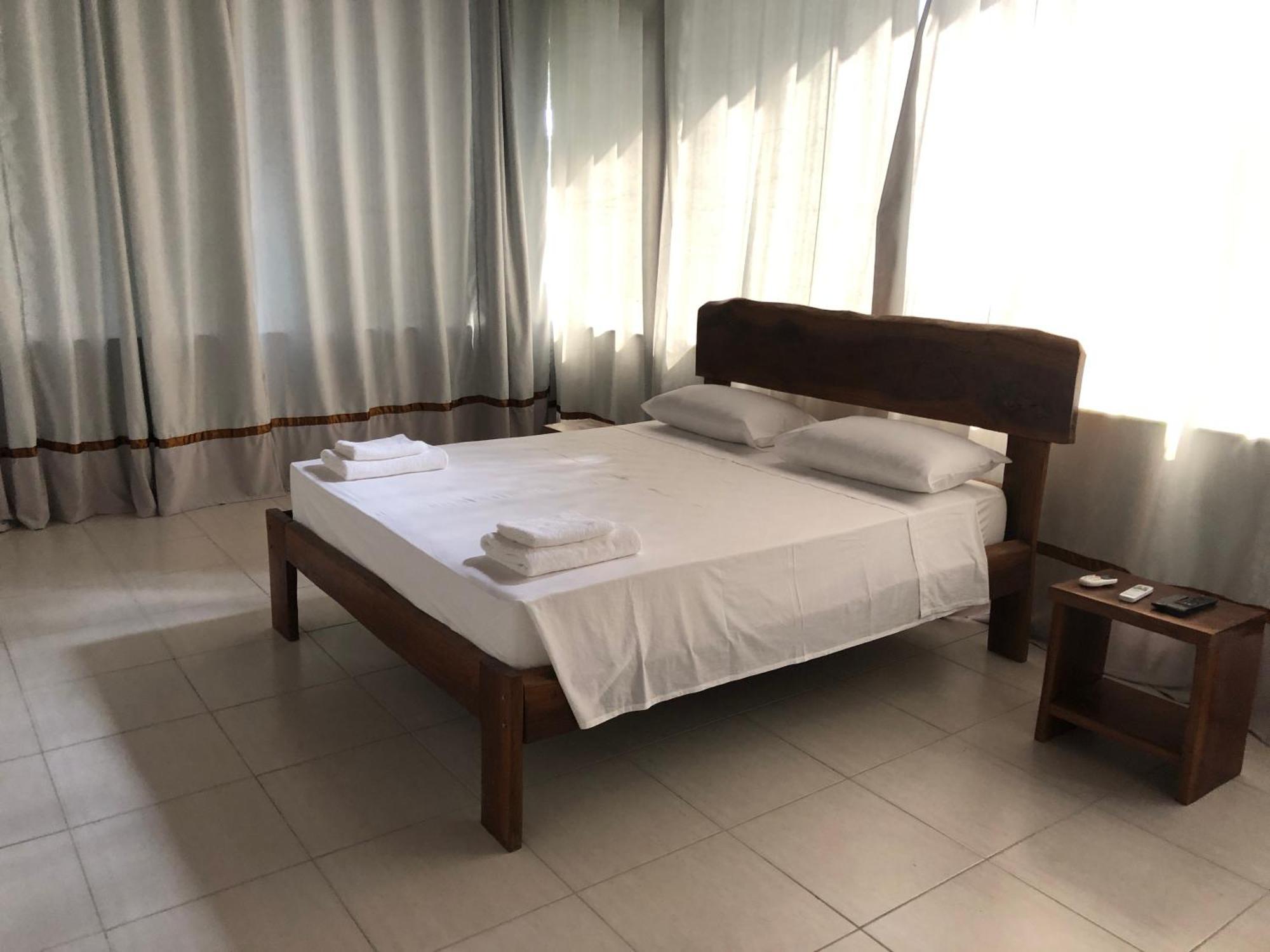 Deck Da Villa Pousada อูบาตูบา ภายนอก รูปภาพ